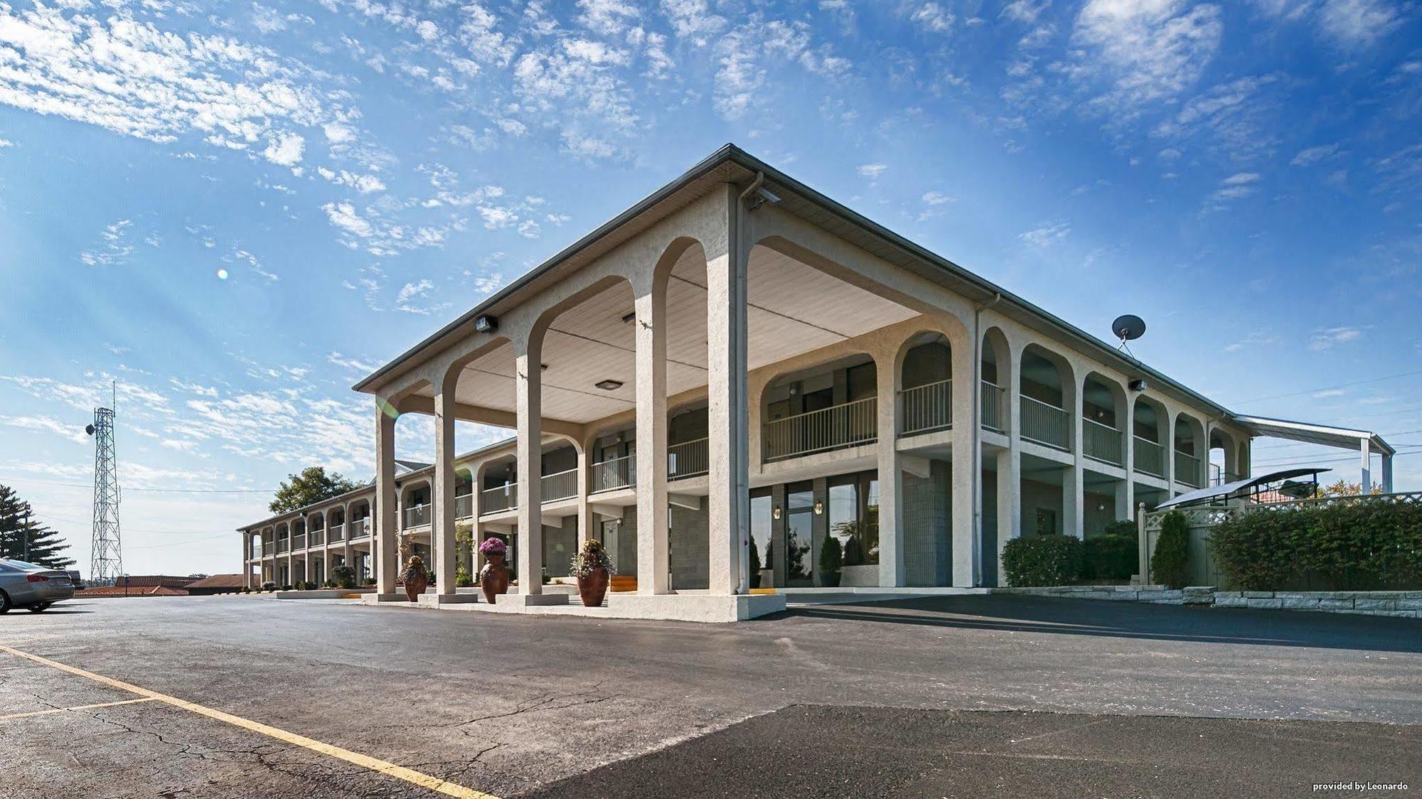 Days Inn By Wyndham Columbia Kentucky Exterior photo