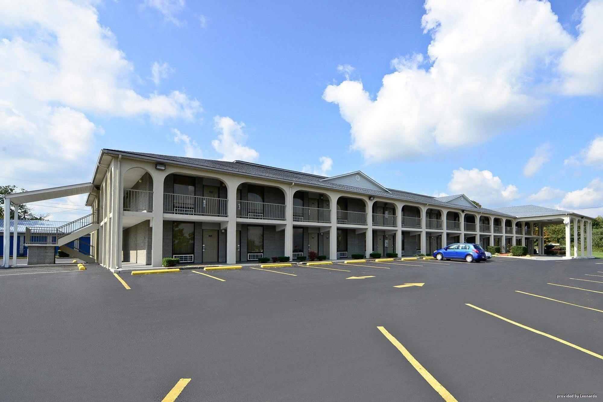 Days Inn By Wyndham Columbia Kentucky Exterior photo